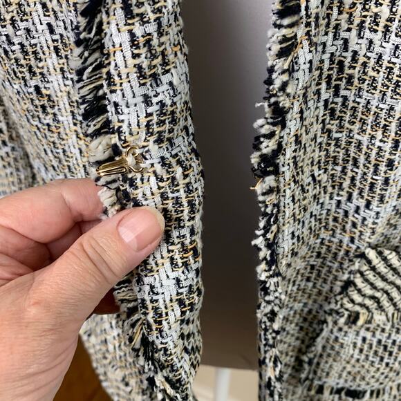 Chico’s Size 3 (XL 16/18) Tweed Jacket Open Front Black White Gold Fringe Trim - Picture 5 of 9